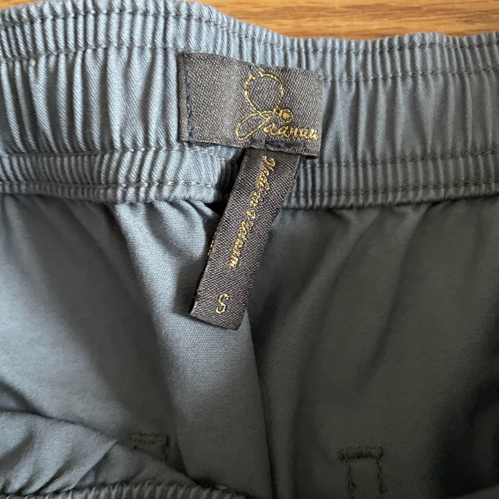 Women’s Gray JAANUU Scrub Pants Size Small - Picture 4 of 8